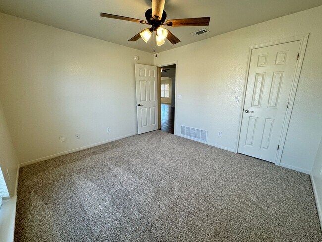 Building Photo - 3806 Tatonka Dr