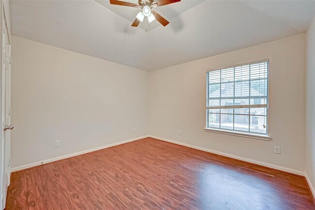 Building Photo - 1630 Berkoff Dr