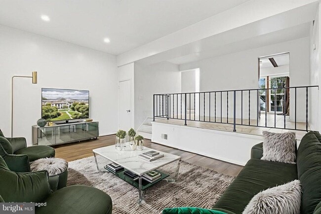 Building Photo - 11072 Berrypick Ln