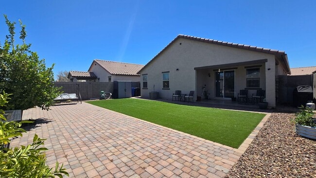 Building Photo - Beautiful and Spacious Cortana at Desert Oasis Home!! Community Pool!