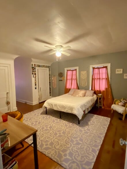 Building Photo - 1500 5th Ave