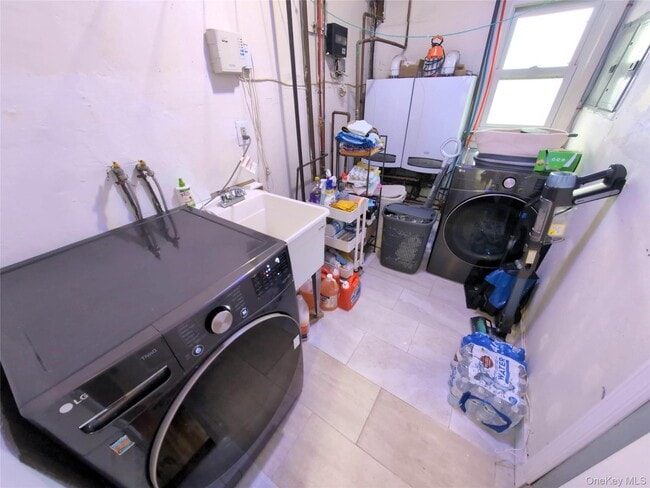 Building Photo - 512 E State St