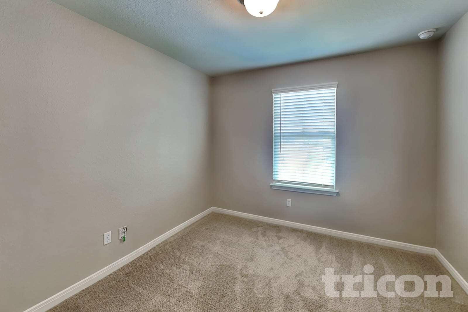 Building Photo - 5802 Nyla Wy