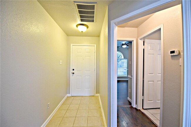 Building Photo - 618 Horizon Trail