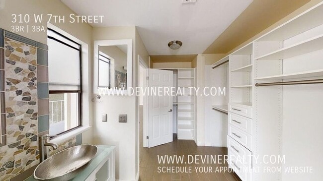 Building Photo - 310 W 7th St
