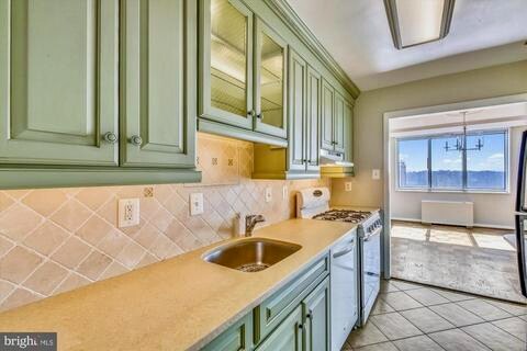 Building Photo - 10500 Rockville Pike