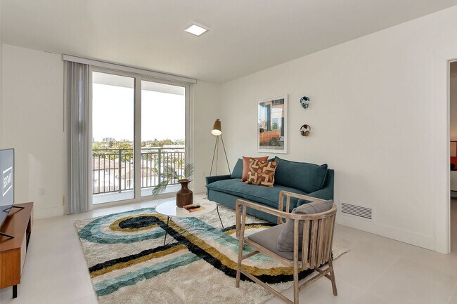 Primary Photo - 1710 SW 27th Ave