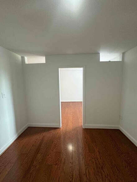 Building Photo - 3101 S Manchester St