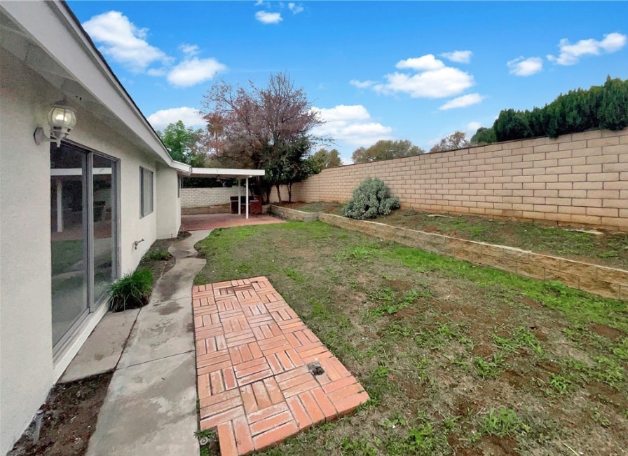 Building Photo - 5540 Royal Hill Dr