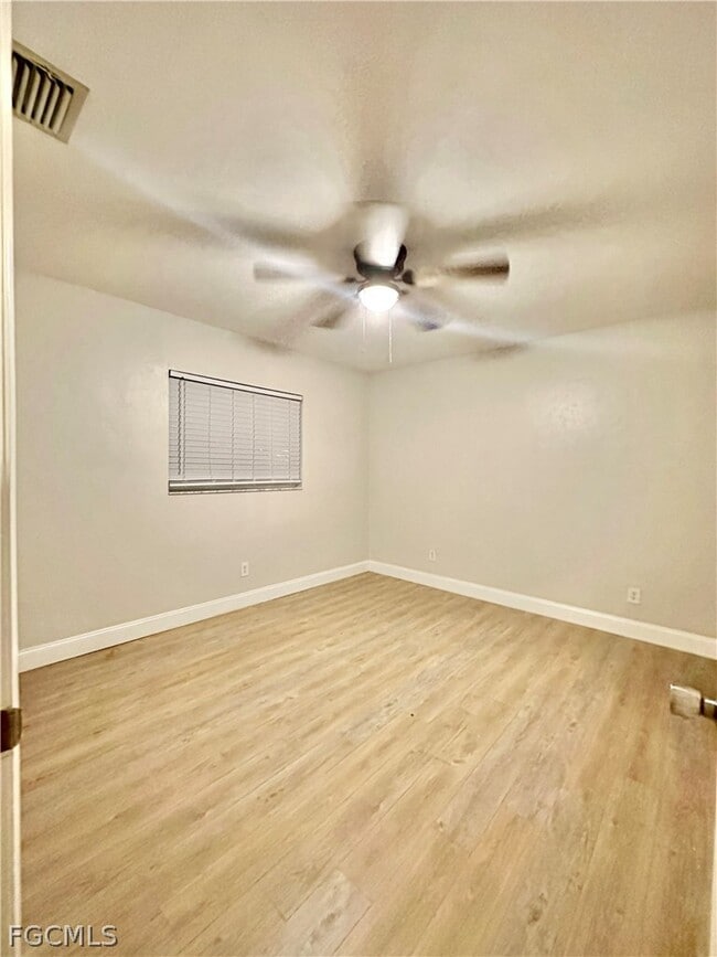 Building Photo - 5635 Fifth Ave