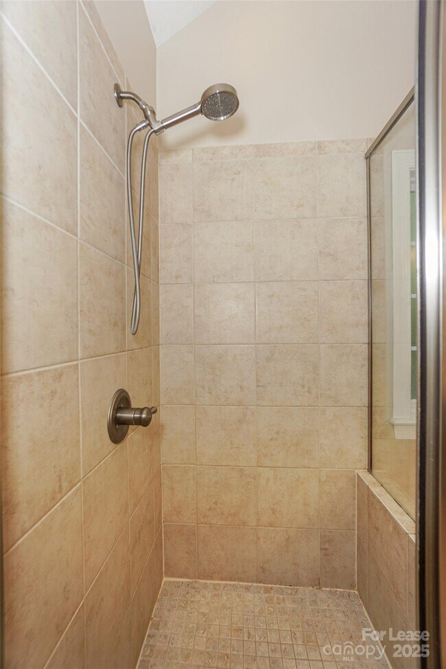 Building Photo - 181 Streamside Pl