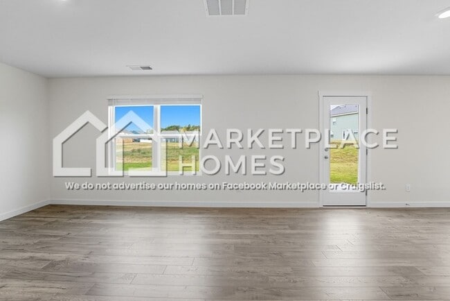 Building Photo - 4151 Hines Ln NE