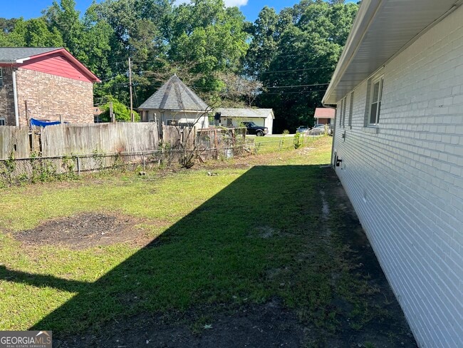 Building Photo - 2875 Carriage Ln