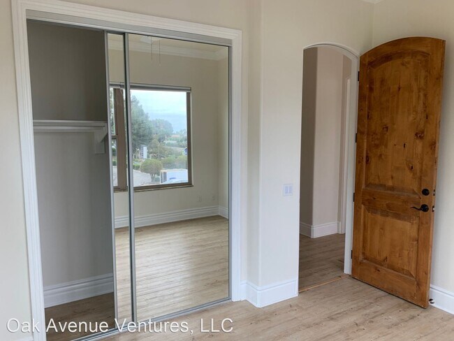 Building Photo - 3 br, 2 bath House - 1206 Oak Avenue