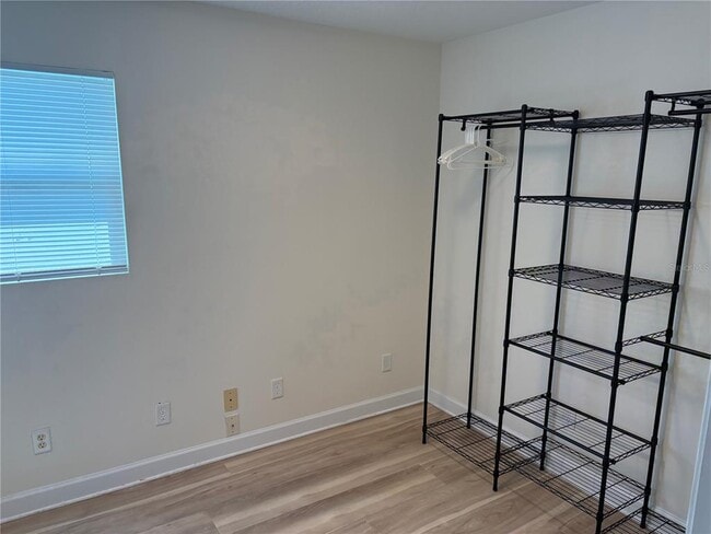 Building Photo - 1100 Jamela Dr