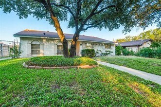 Building Photo - 3134 Rainbow Dr