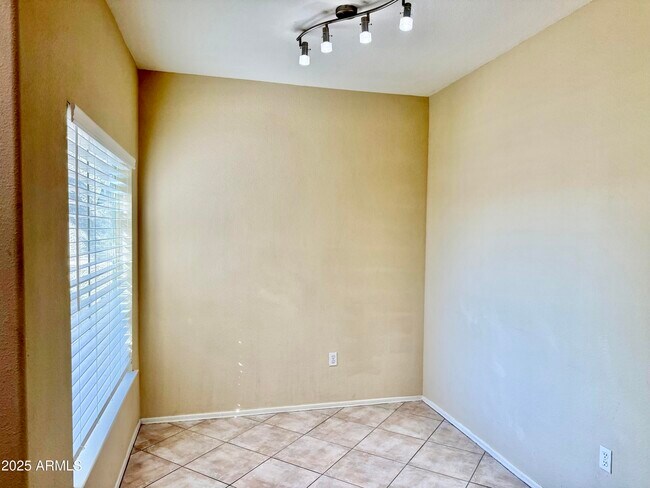 Building Photo - 3236 E Chandler Blvd