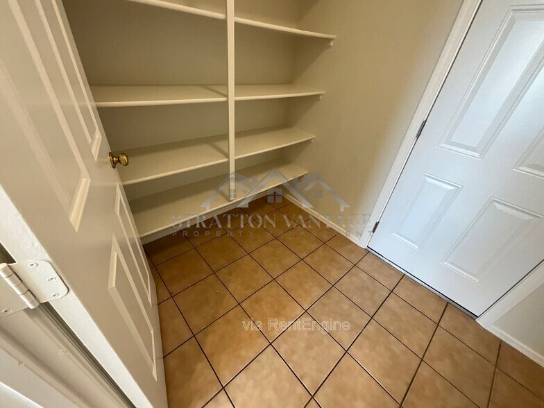 Building Photo - 7323 W Alta Vista Rd