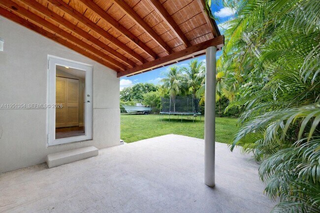 Building Photo - 3780 SW 1st St