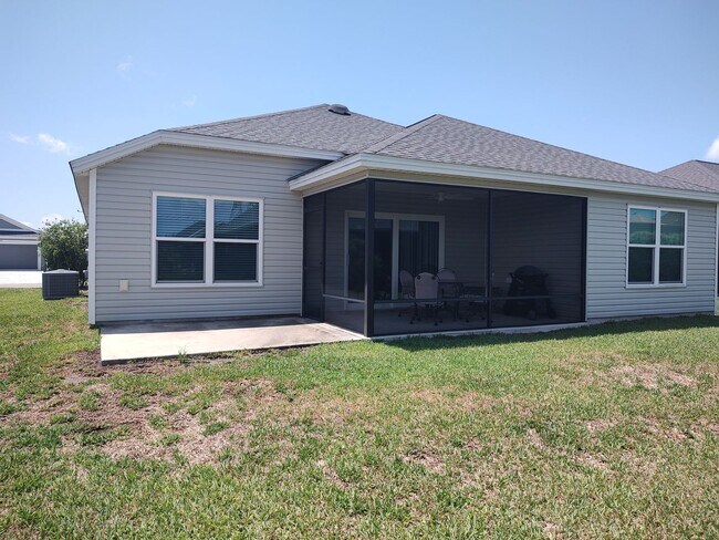 Building Photo - ALL Utilities INCLUDED