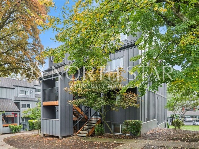 Primary Photo - Mt. Park Condo with High Ceilings