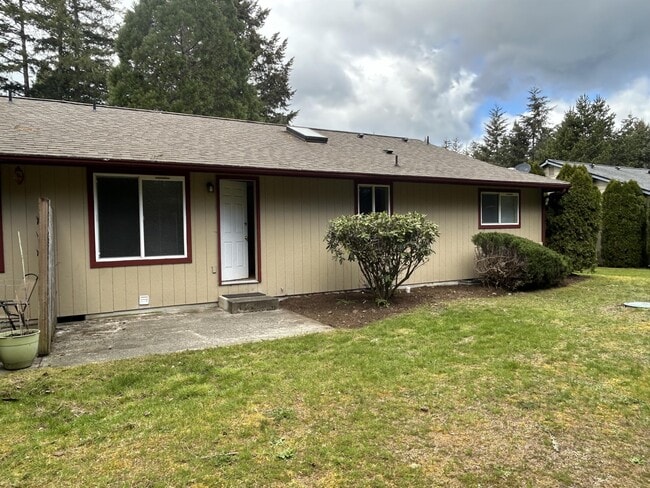 Building Photo - 82 Pine Park Ln