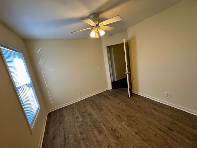 Building Photo - 1620 Ridgecrest Dr