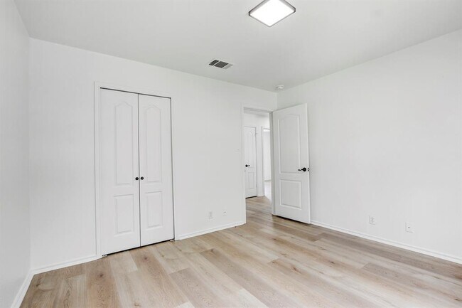 Building Photo - 16803 Bailey Jean Dr