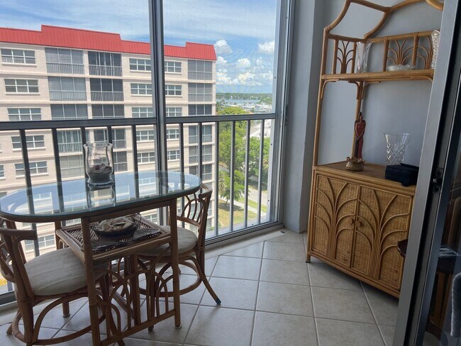 Building Photo - NEW PRICE!  Costa Brava Venice Island 2BR/2BA Condo