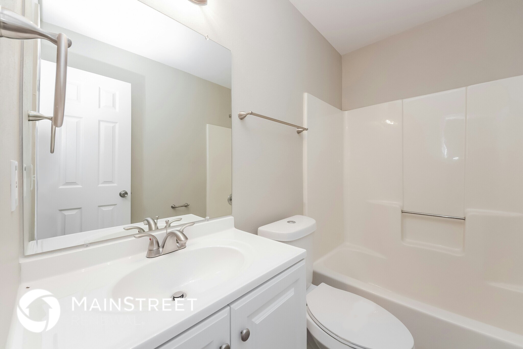 Building Photo - 945 Delano Ct