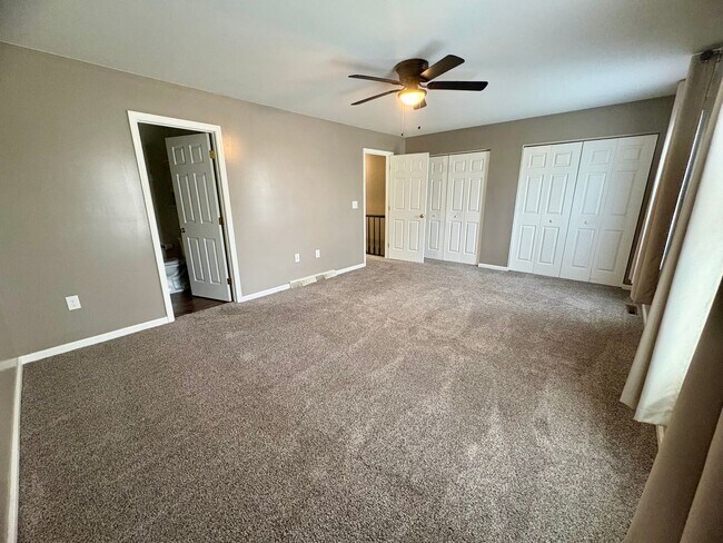 Building Photo - 3 Bedroom 4 Bathroom Available in Hummelstown!