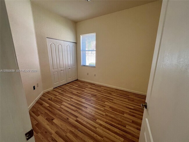 Building Photo - 2240 Portofino Ave