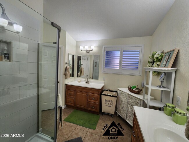 Building Photo - 15548 W Catalina Dr