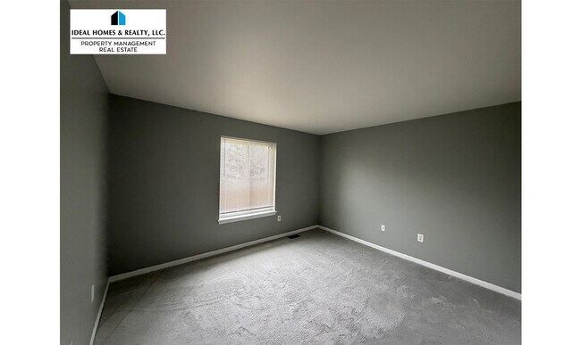 Building Photo - 5466 Country Hearth Ln