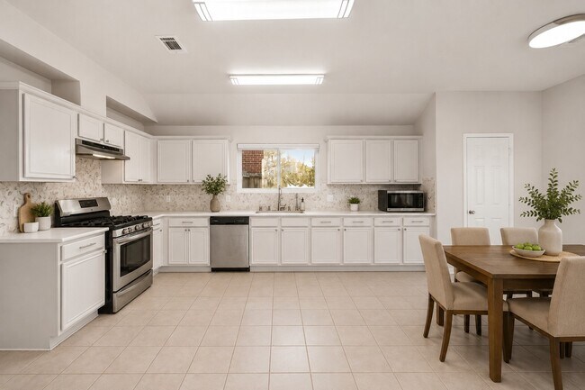 Building Photo - 2714 Crestbrook Ct