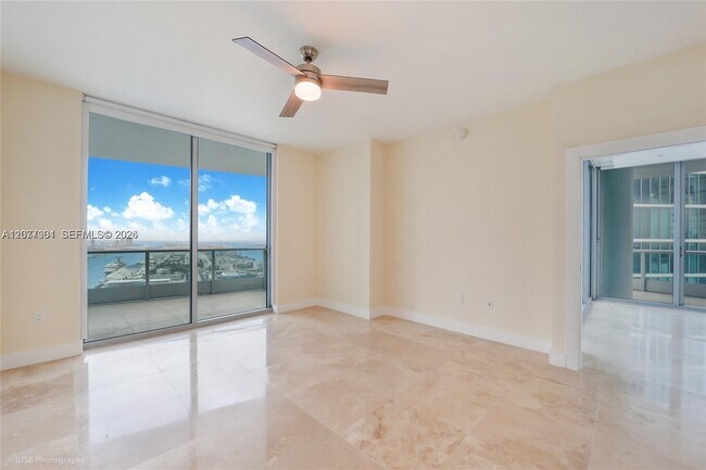 Building Photo - 900 Biscayne Blvd