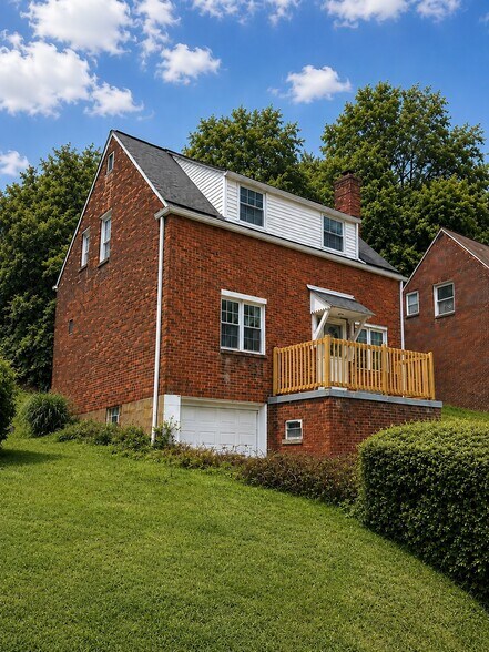 Building Photo - 146 Evaline St