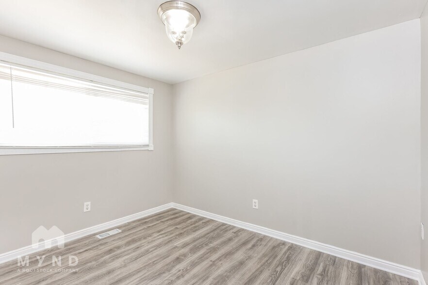 Building Photo - 2919 Sesame Cir