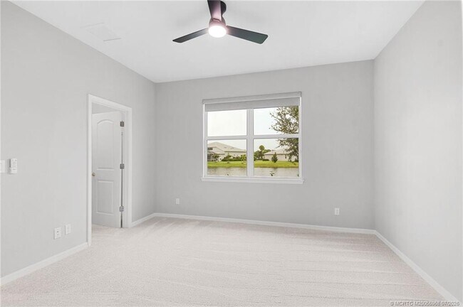 Building Photo - 10214 SW Captiva Dr