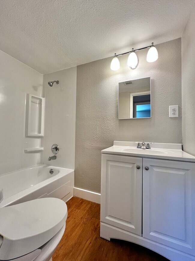 Building Photo - NShields632 (KC-LN-KB)