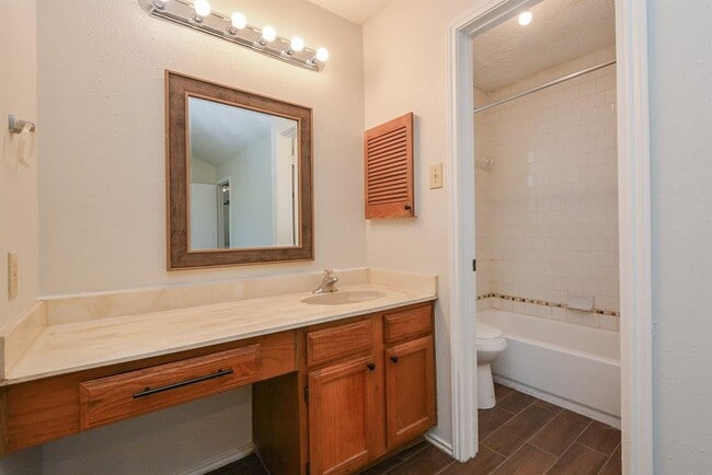 Building Photo - 6206 Bryant Pond Dr