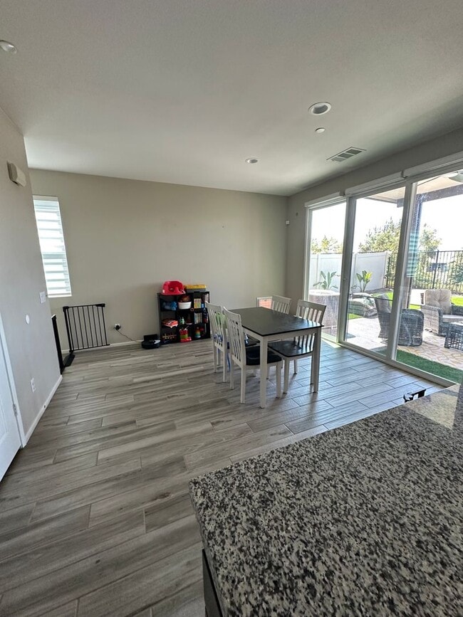 Building Photo - 30596 Ticonderoga Ct