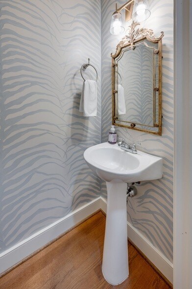 Building Photo - 3127 Long Blvd