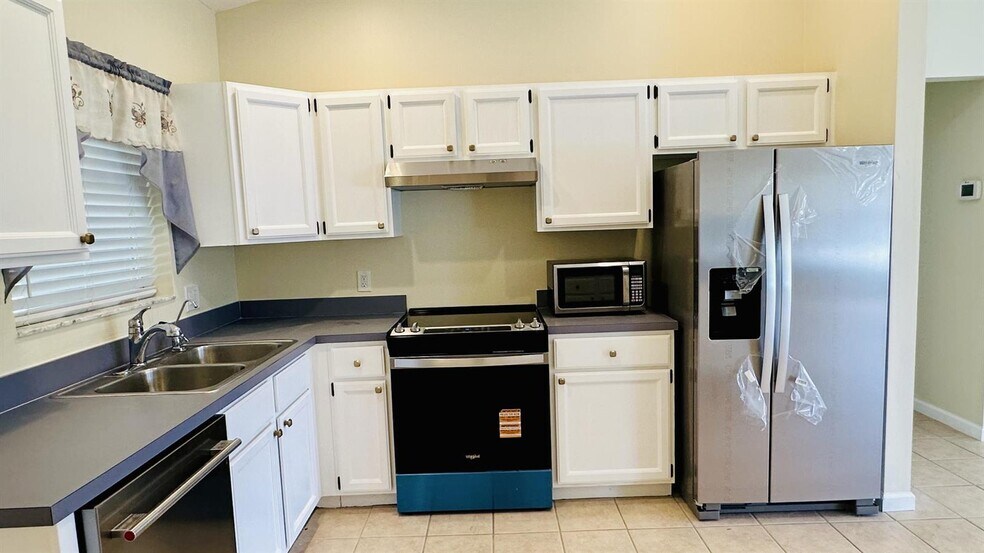 Building Photo - 14453 73rd St N