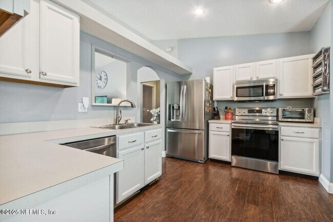 Building Photo - 11546 Twin Oaks Trail