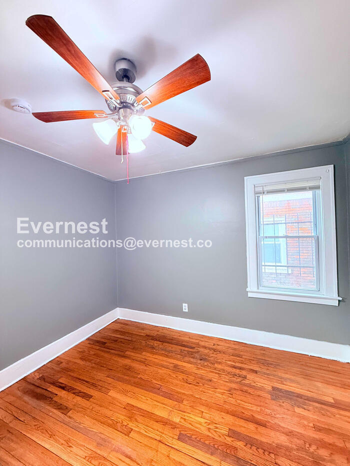 Building Photo - 13523 Santa Rosa Dr