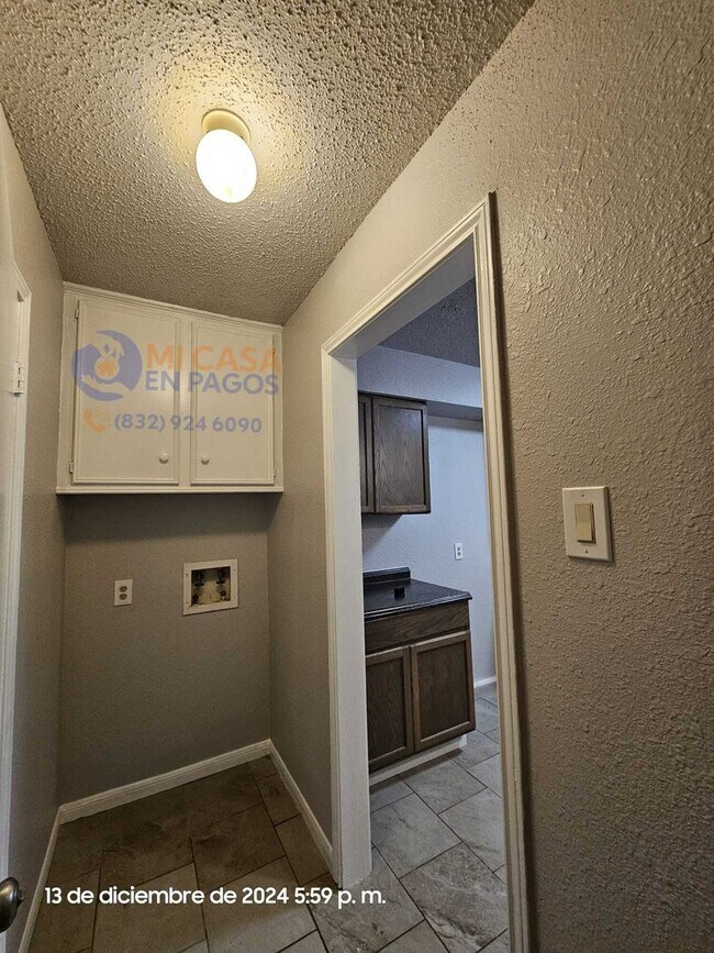 Building Photo - BEAUTIFUL HOME IN LIVINGSTON. MOVE IN READY!.