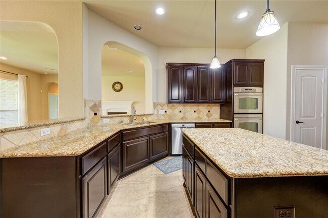 Building Photo - 23911 Milazzo Dr