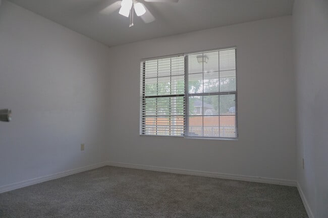 Building Photo - 111 Palmetto Dr