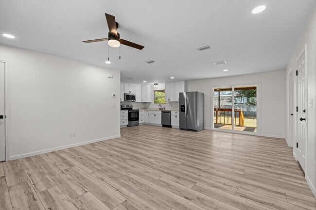 Building Photo - 1801 Georgia Ct